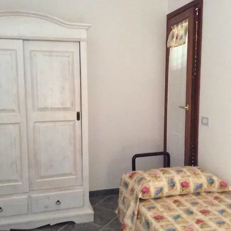 Semesterbostad Residenza Il Melograno